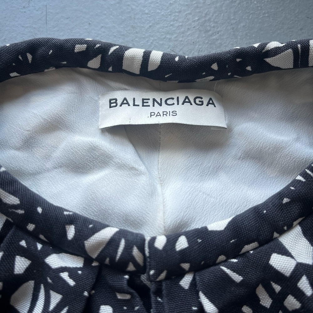 Balenciaga Monochrome Abstract Design small